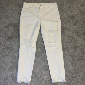 American Eagle NWT White Skinny Jeans